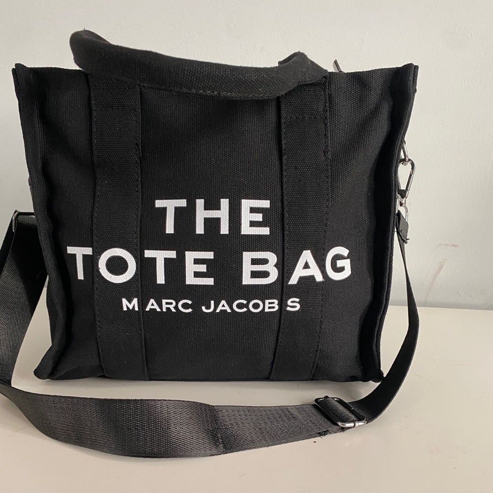 The tote bag